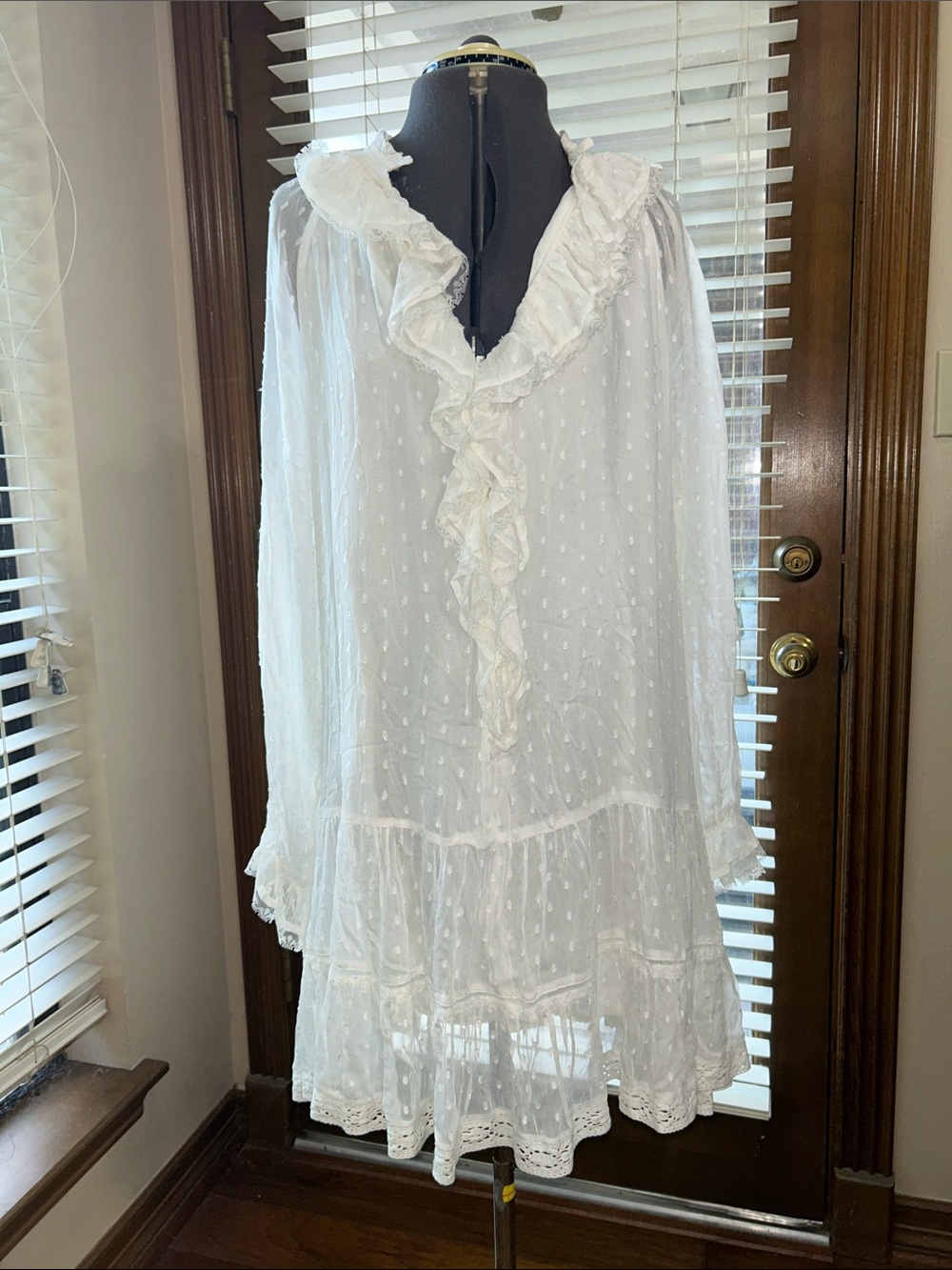 Anthropology Cream Ruffled Long-Sleeve V-neck tunic Swiss Dot Dress Large NWT